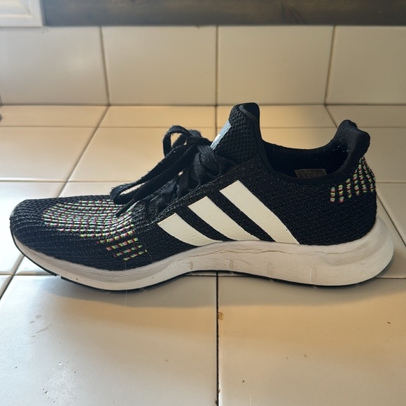 Adidas Women's Swift Run Black Running Sneakers Size 8 1/2 - Picture 9 of 14